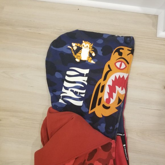 BAPE Color Camo Tiger Shark Wide Full Zip Double Hoodie Red - Picture 4 of 5